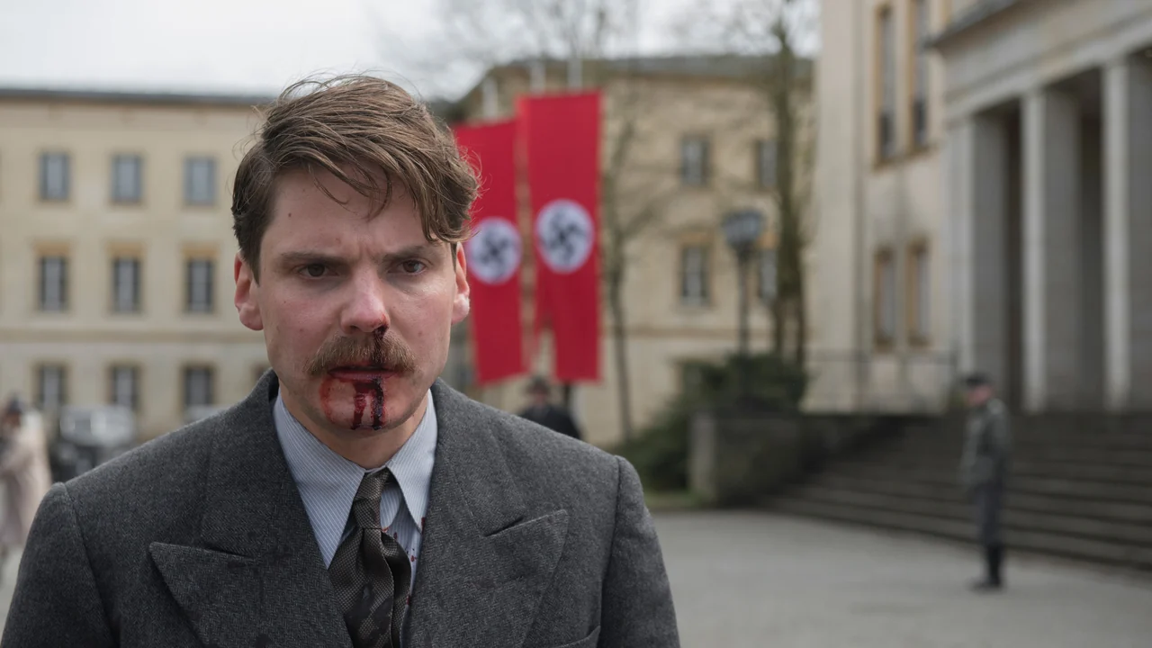 Фильм Одни в Берлине (2016)