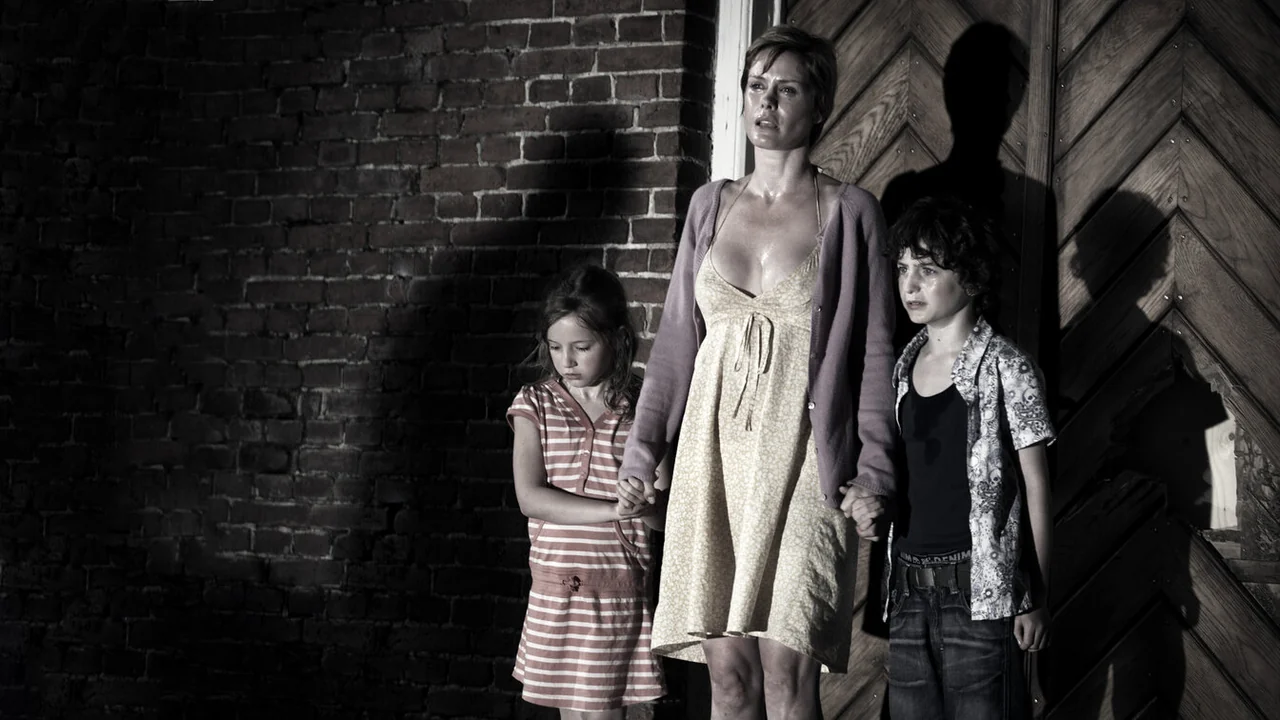 Фильм Избавь нас от лукавого (2009)