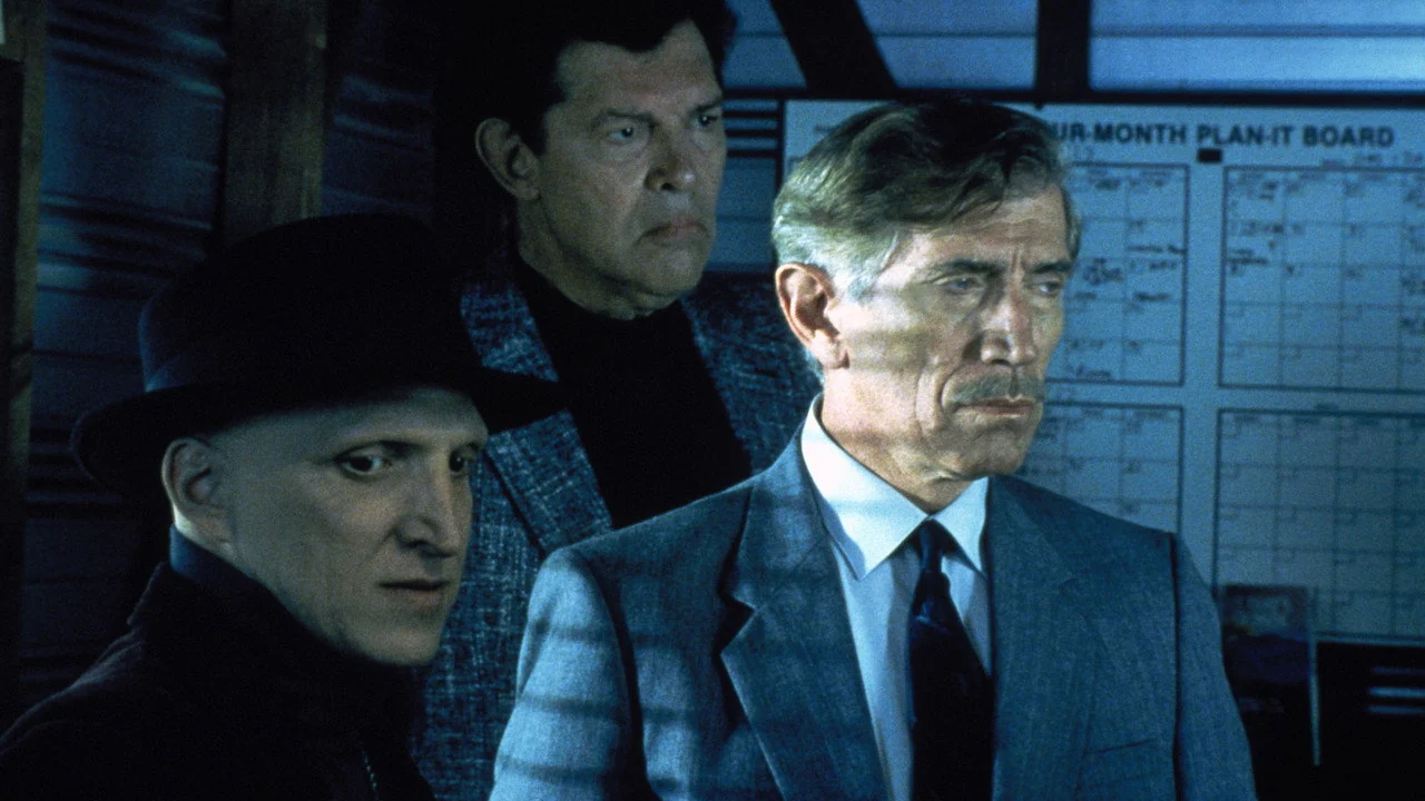 Фильм Просочившиеся в канализацию (1990)