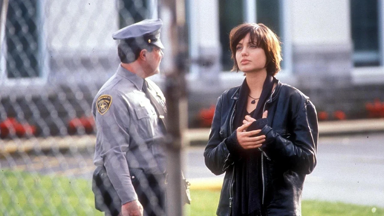 Фильм Ложный огонь (1996)
