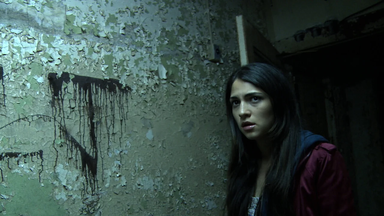 Фильм Проклятый камень (2012)