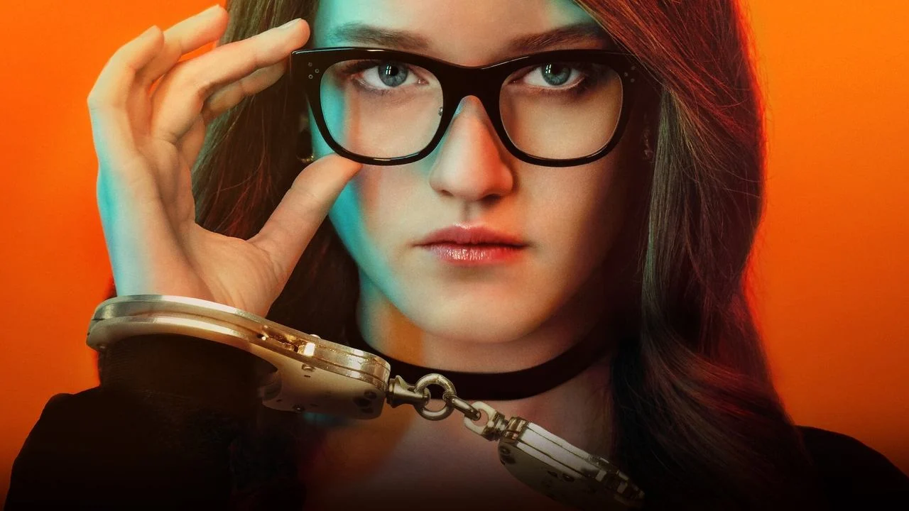 Сериал Изобретая Анну (1 сезон)