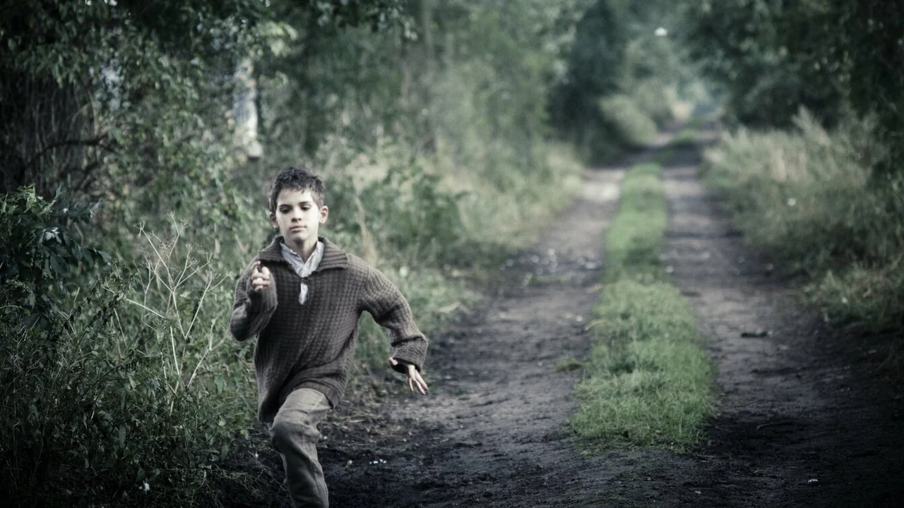 Фильм Беги, мальчик, беги (2013)