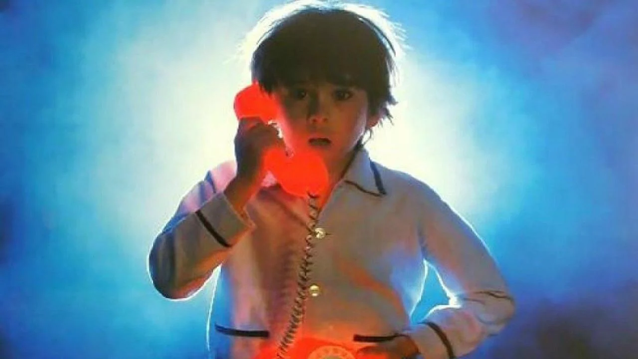 Фильм Вступая в контакт (1985)