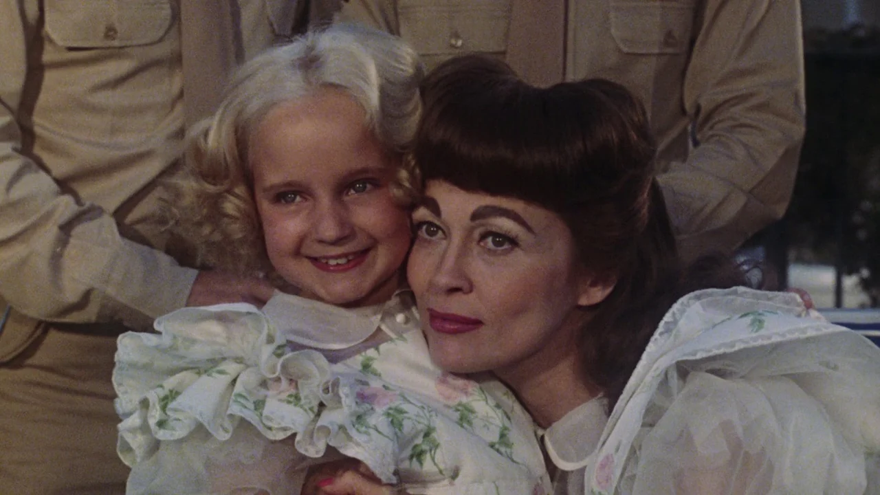 Фильм Дорогая мамочка (1981)