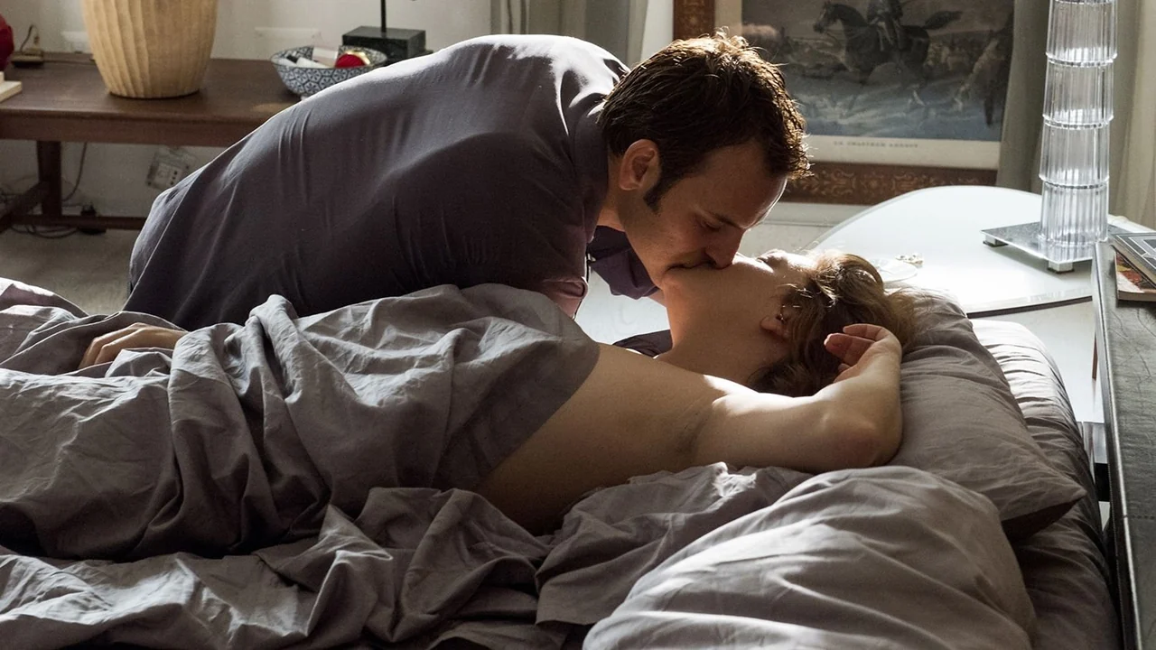 Фильм Неаполь под пеленой (2017)