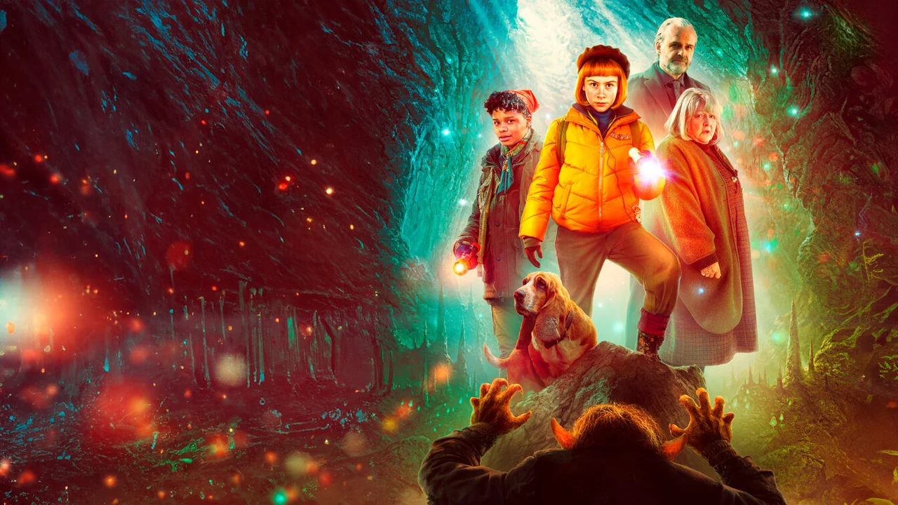 Фильм Тайна заколдованного зеркала (2023)