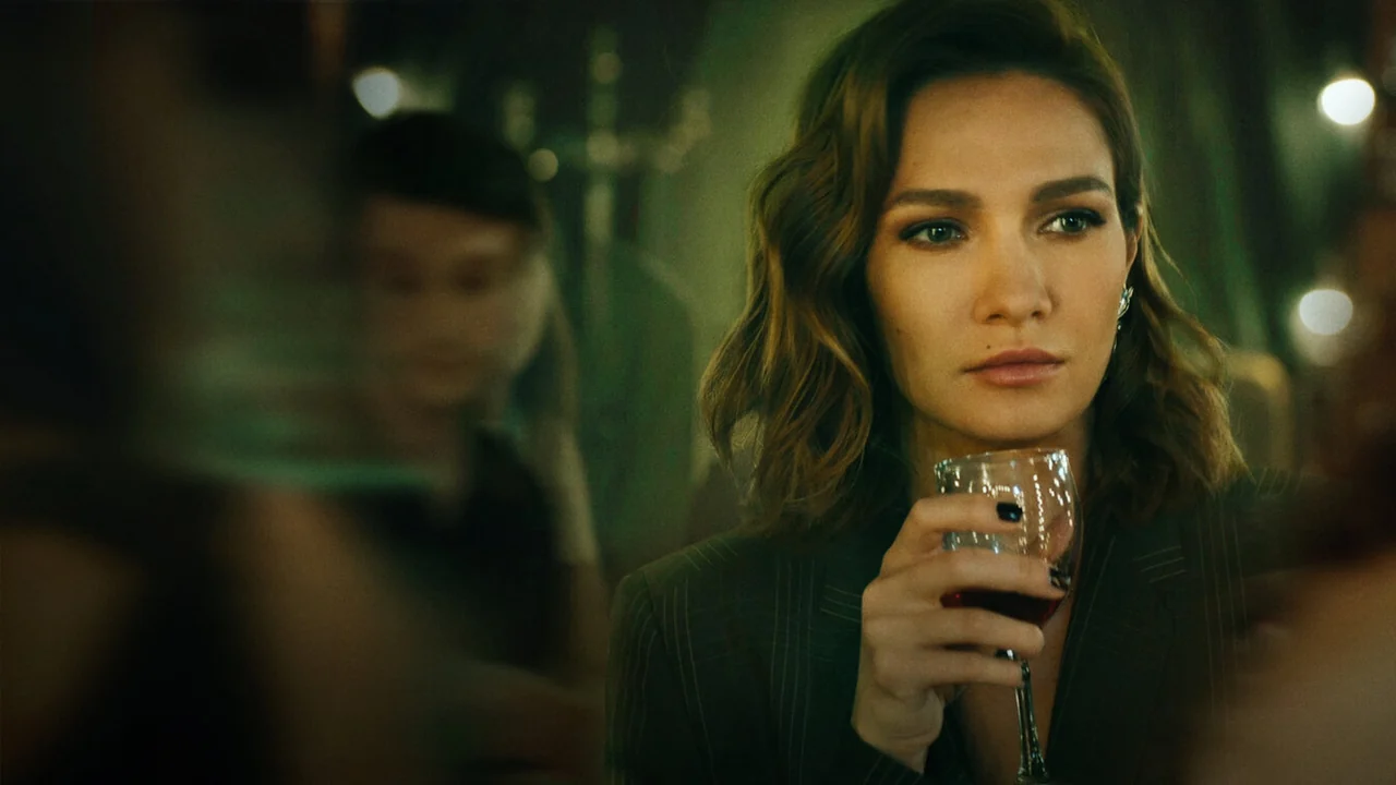 Сериал Никто не узнает (1 сезон)