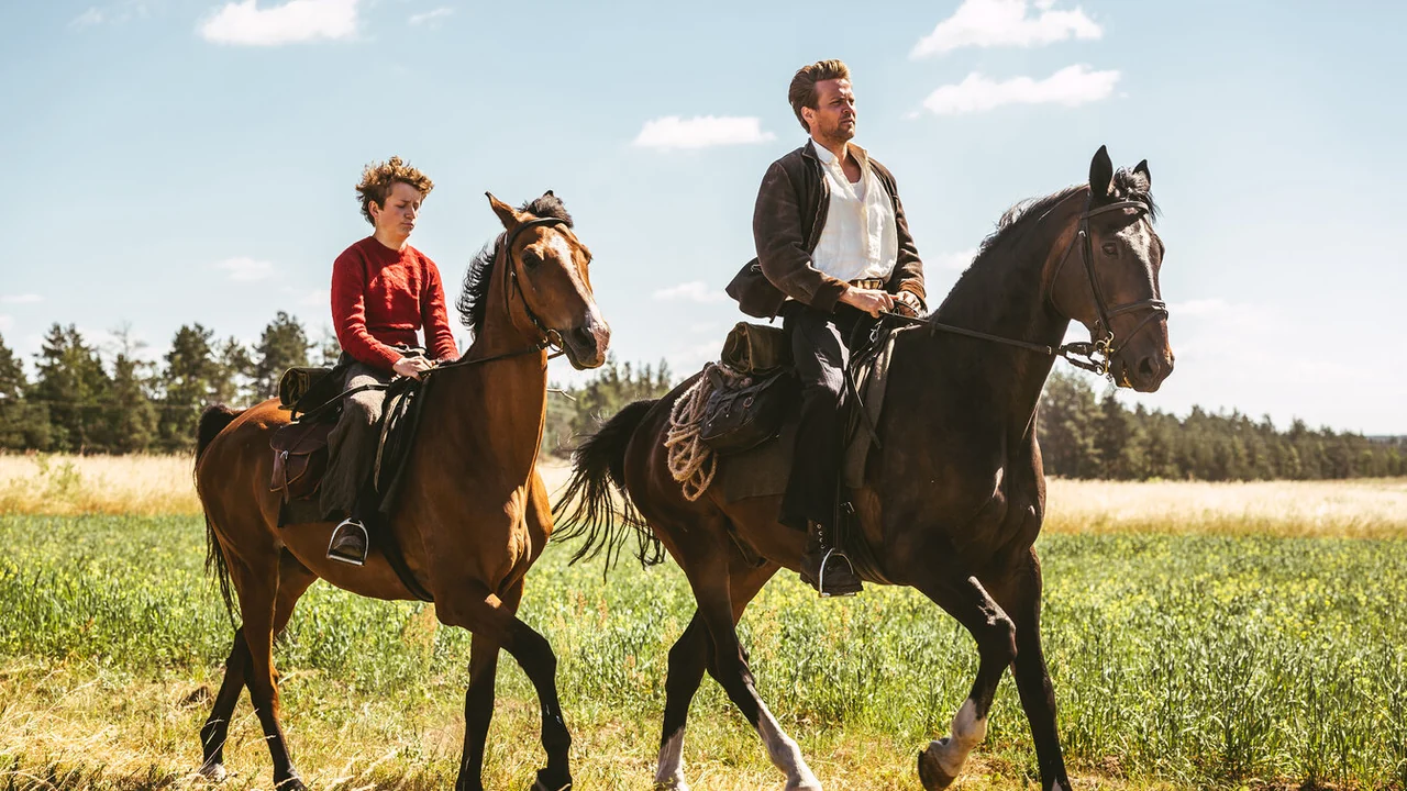 Фильм Угоняя лошадей (2019)