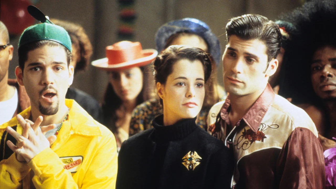 Фильм Тусовщица (1995)