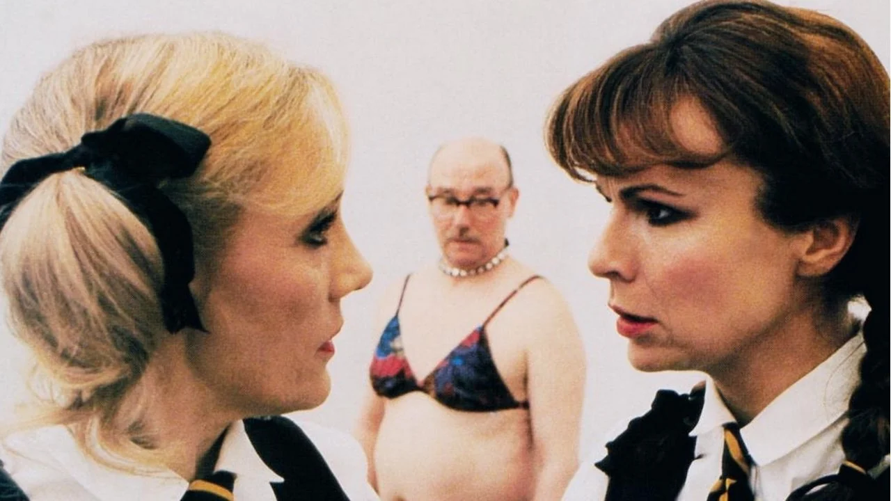Фильм Интимные услуги (1986)