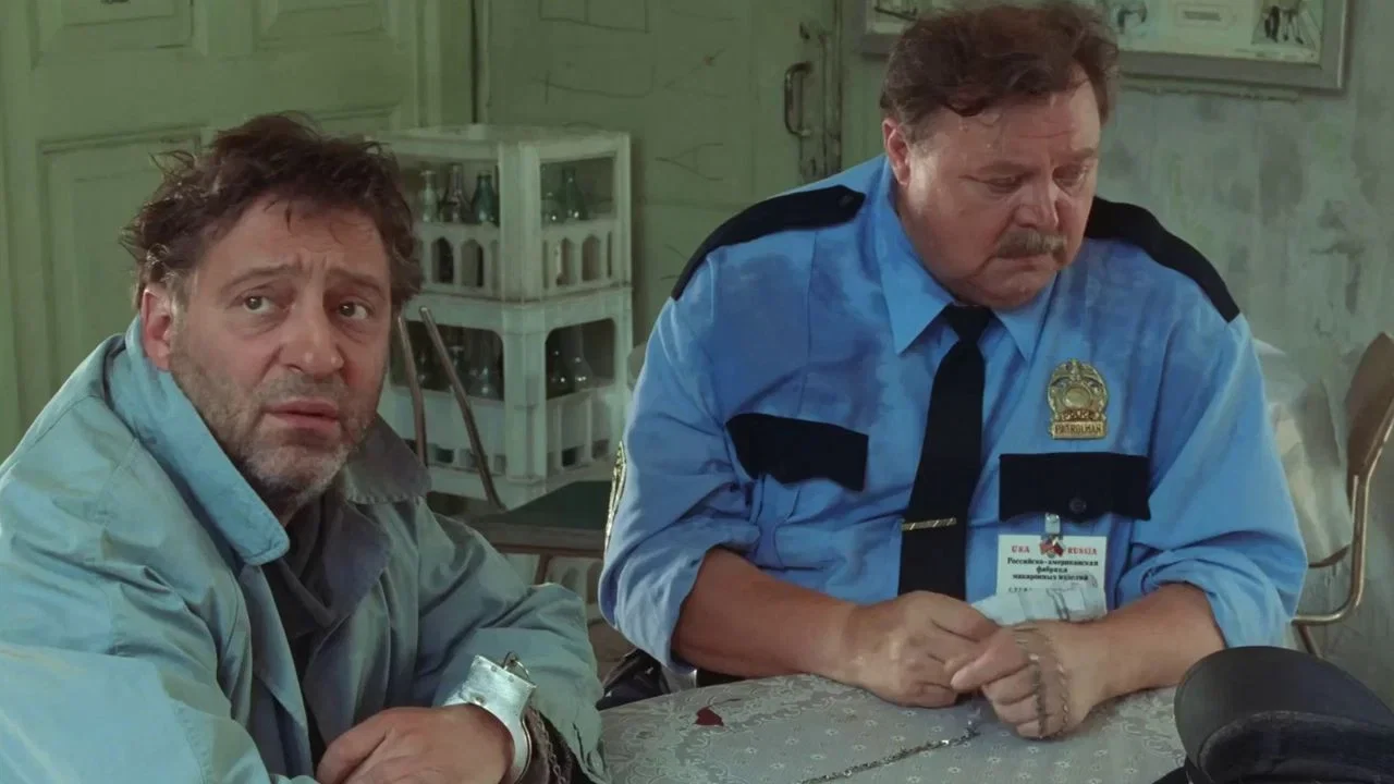 Фильм Полицейские и воры (1997)