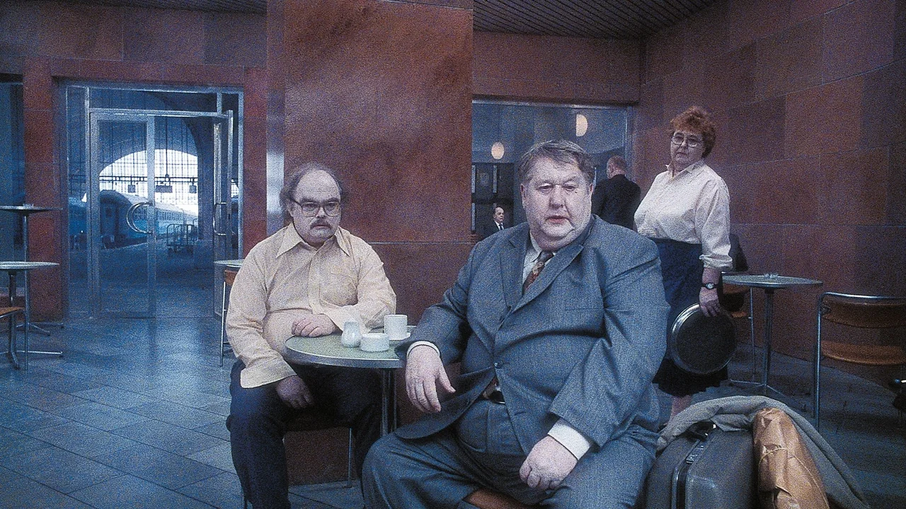 Фильм Песни со второго этажа (2000)