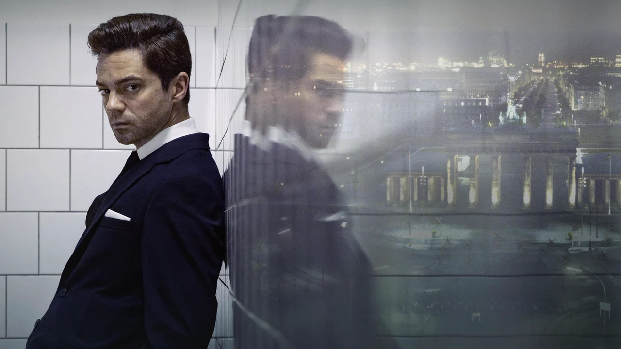 Сериал Город шпионов (1 сезон)