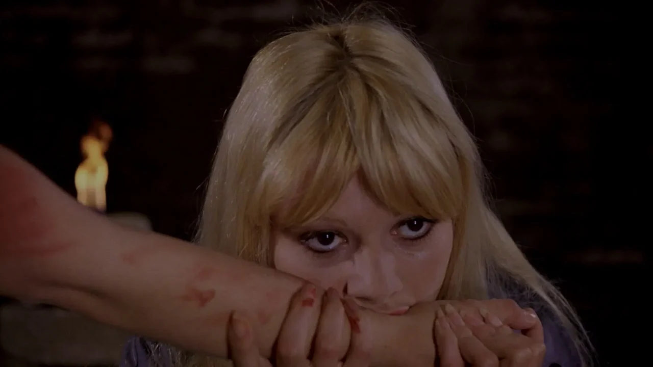 Фильм Живая мертвая девушка (1982)