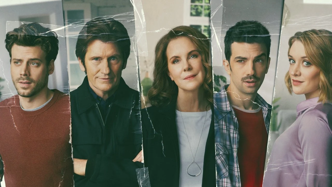 Сериал Рождество с семейкой Муди (1 сезон)