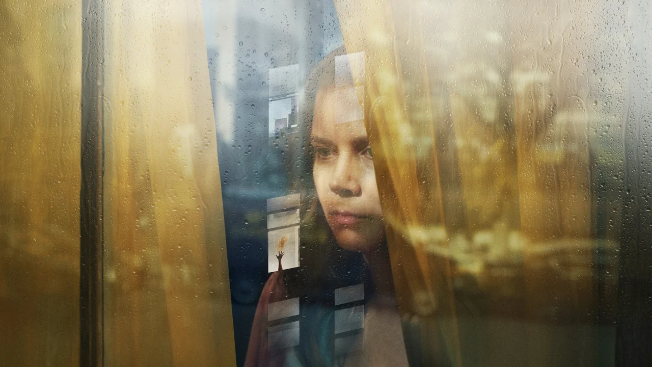 Фильм Женщина в окне (2021)