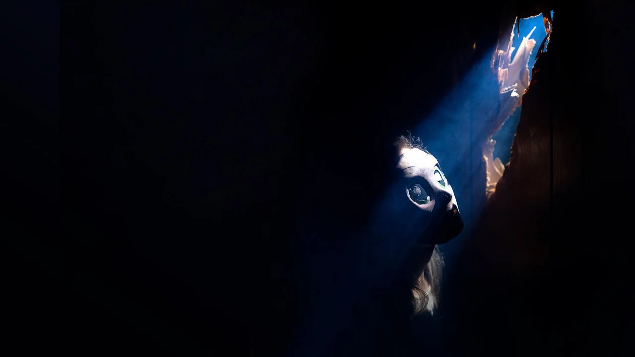 Фильм Они внутри (2019)